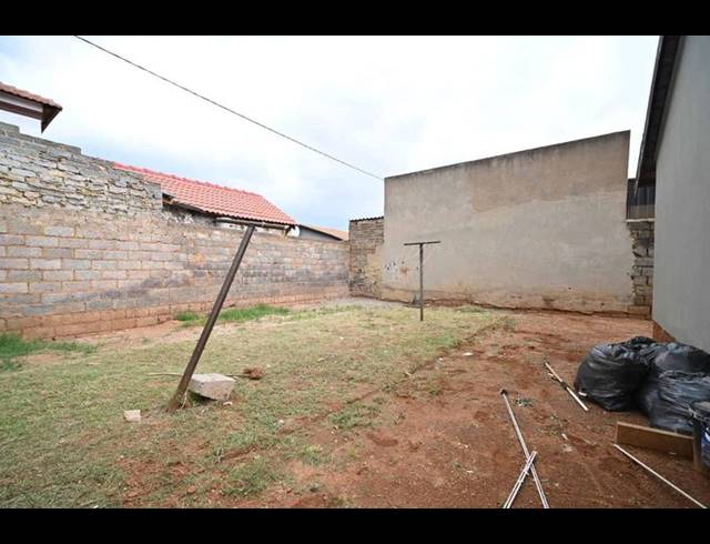 2 BEDROOM HOUSE FOR SALE IN PROTEA GLEN EXT